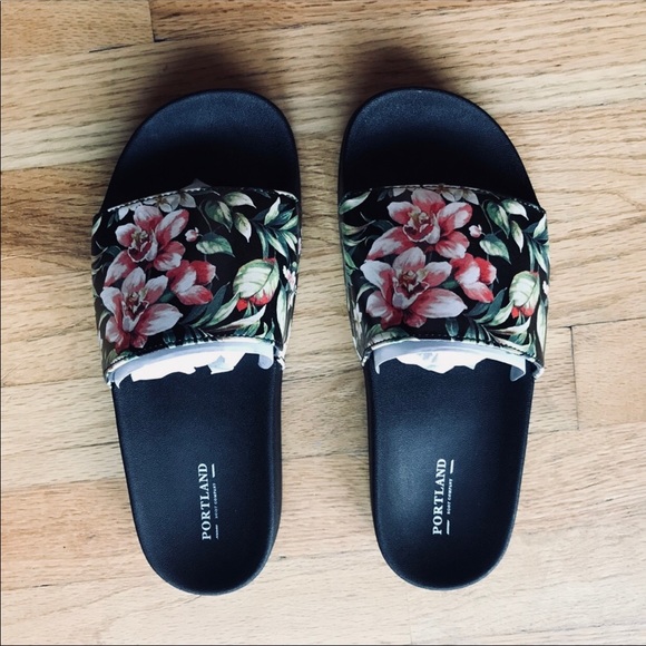 Shoes - Floral slides